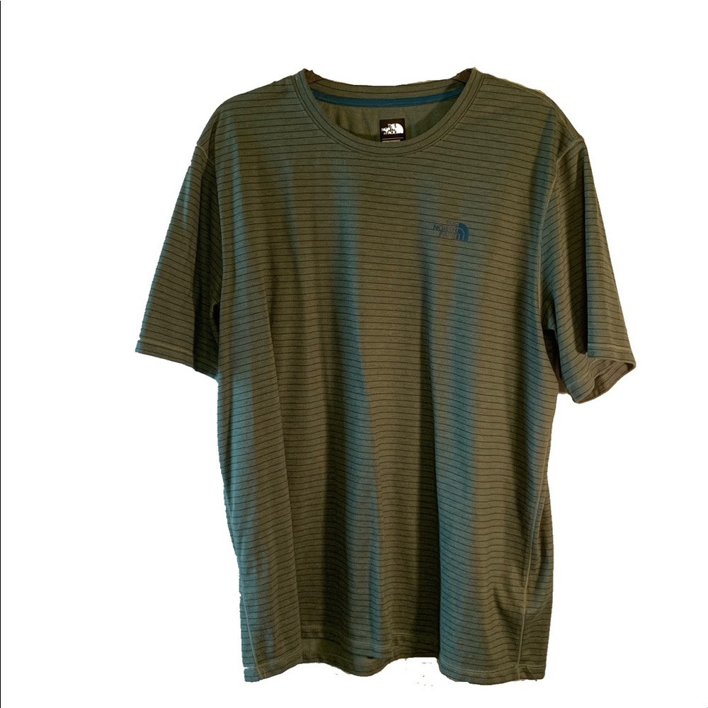 Men’s North Face striped tee